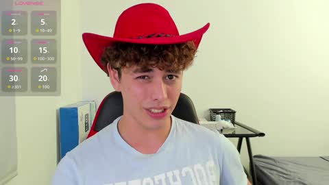 Snapshot of xhans17 chatting on 12.13.24 xhan online show from 12.13.24