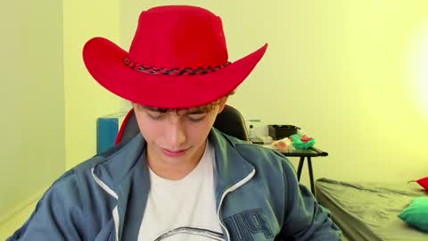 Snapshot of xhans17 chatting on 12.20.24 xhan online show from 12.20.24