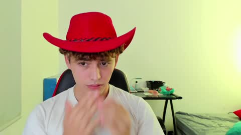 Snapshot of xhans17 chatting on 12.20.24 xhan online show from 12.20.24