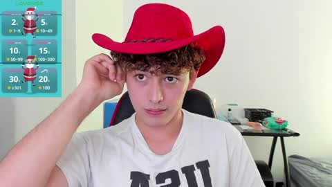 Snapshot of xhans17 chatting on 12.21.24 xhan online show from 12.21.24