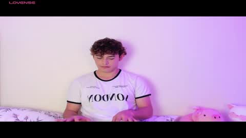 Snapshot of xhans17 chatting on 12.24.24 xhan online show from 12.24.24