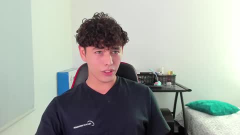 Snapshot of xhans17 chatting on 02.20.25 xhan online show from 02.20.25