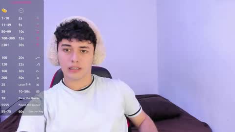 Snapshot of xhans17 chatting on 10.23.25 xhan online show from 10.23.25