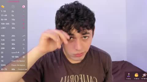 Snapshot of xhans17 chatting on 10.26.25 xhan online show from 10.26.25