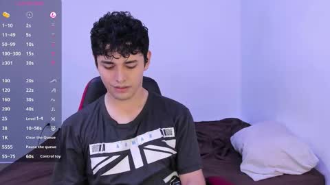 Snapshot of xhans17 chatting on 10.27.25 xhan online show from 10.27.25