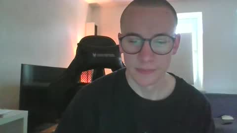 xhenno online show from 03.28.26