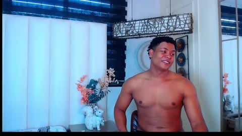 MICHAEL HUGE online show from 12.04.24
