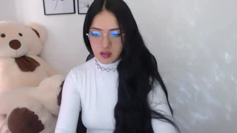 Snapshot of xia_abbey chatting on 09.24.25 Xia online show from 09.24.25