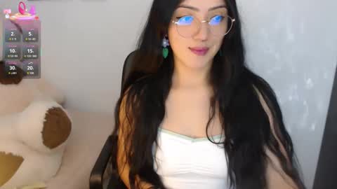 Snapshot of xia_abbey chatting on 09.27.25 Xia online show from 09.27.25