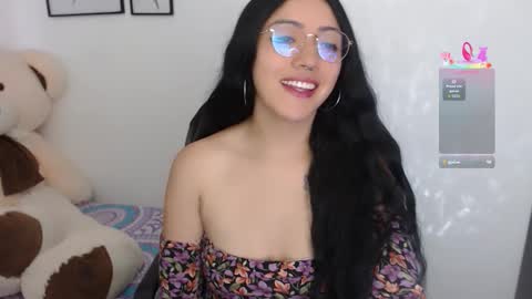 Snapshot of xia_abbey chatting on 10.07.25 Xia online show from 10.07.25