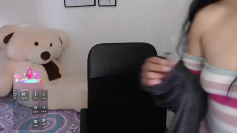 Snapshot of xia_abbey chatting on 10.22.25 Xia online show from 10.22.25