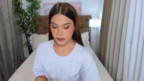 Snapshot of xia_addison chatting on 10.02.25 Xia Addison online show from 10.02.25