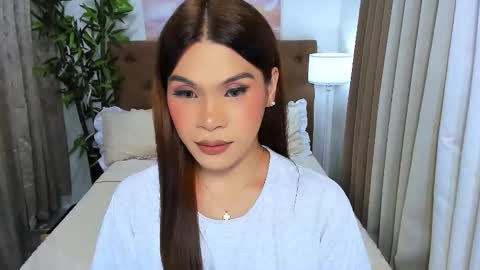 Snapshot of xia_addison chatting on 10.12.25 Xia Addison online show from 10.12.25