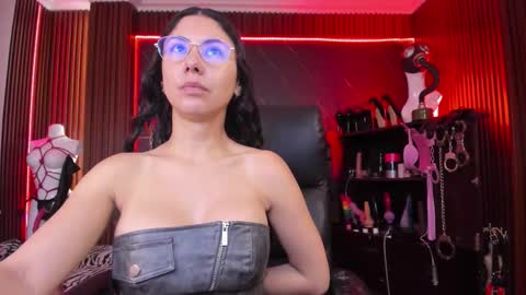 XiaQueen   I M online show from 10.28.25