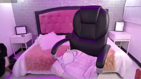 xiomy online show from 02.12.25