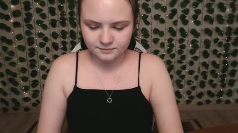 Lina online show from 02.25.25