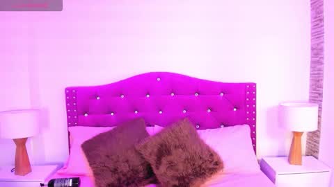 Xime  online show from 09.21.25