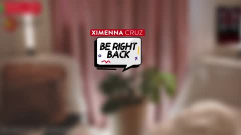 Snapshot of ximenna_cruz_ chatting on 12.10.24 Xime Independent Artist online show from 12.10.24