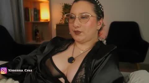 Snapshot of ximenna_cruz_ chatting on 02.27.26 Xime Independent Artist online show from 02.27.26