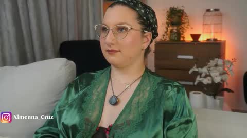 Snapshot of ximenna_cruz_ chatting on 03.06.26 Xime Independent Artist online show from 03.06.26