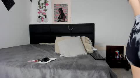 ximtia online show from 12.04.24