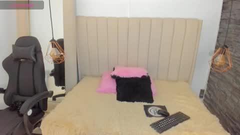 xiomara_cortes online show from 10.08.25