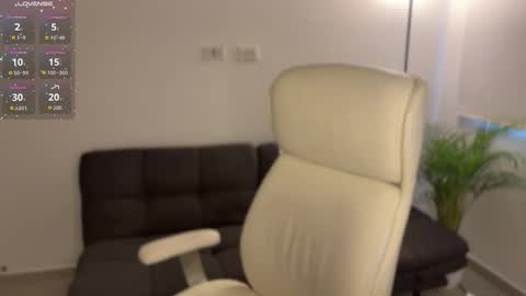 xisisxx online show from 10.16.25