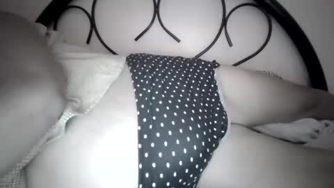 Snapshot of xjuicytits chatting on 02.19.26 xjuicytits online show from 02.19.26