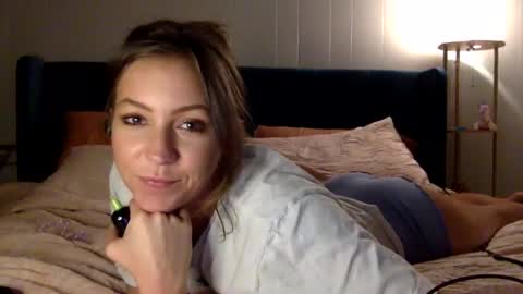 xLacyy online show from 11.20.25