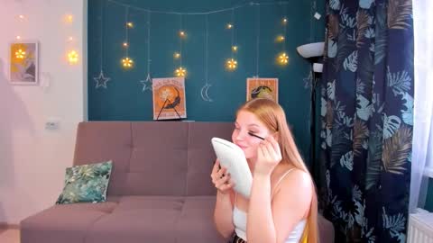 Chloe online show from 12.13.24