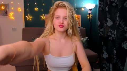 Chloe online show from 02.07.25