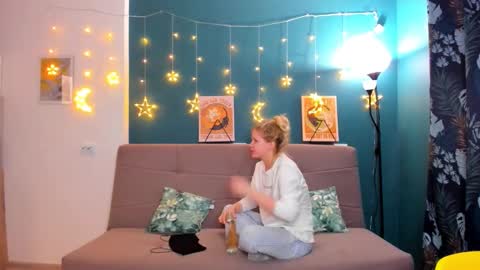 Chloe online show from 02.25.25