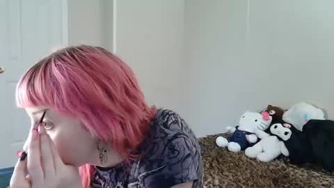 Snapshot of xluvamethystx chatting on 07.23.26 cat 3 online show from 07.23.26