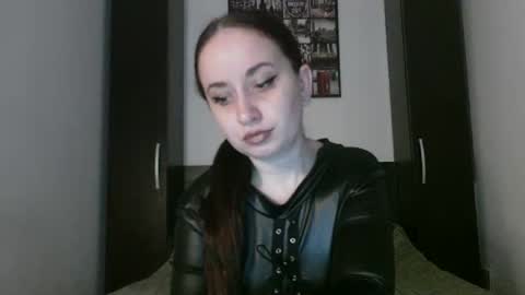 Snapshot of xmistressemmax chatting on 11.17.25 Mistress Emma online show from 11.17.25