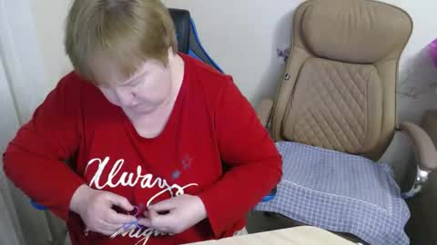 XMollyJaneX online show from 02.05.26