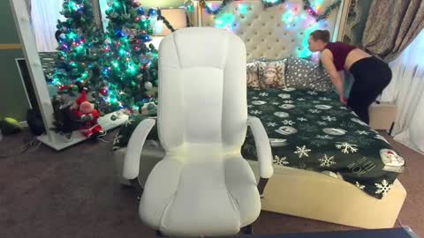 Snapshot of xo_monica chatting on 12.10.24 Monica online show from 12.10.24