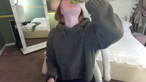 Snapshot of xo_monica chatting on 03.03.25 Monica online show from 03.03.25