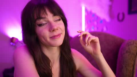 Bella Bondai online show from 01.03.25