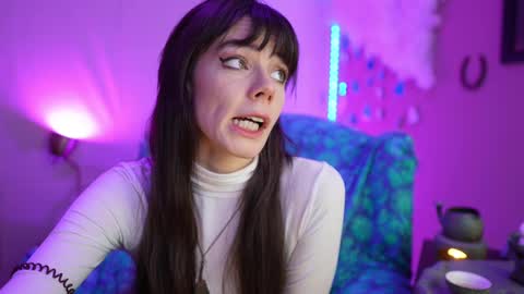 Bella Bondai online show from 03.01.25