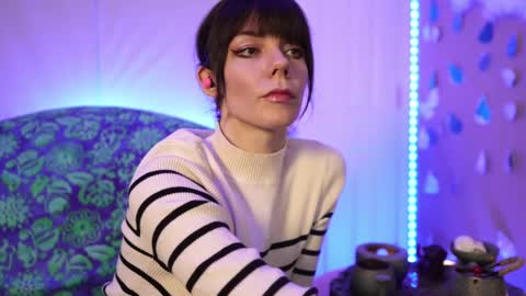 Bella Bondai online show from 03.11.25