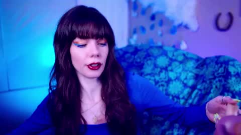 Bella Bondai online show from 09.28.25