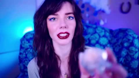 Bella Bondai online show from 10.25.25