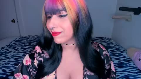 Rae  online show from 03.05.25