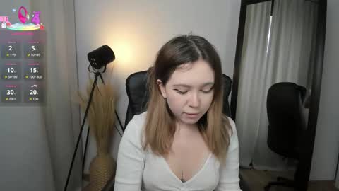 Milana online show from 10.17.25