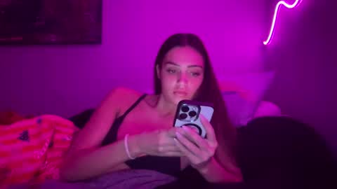 Snapshot of xoharperr chatting on 11.27.25 Harper online show from 11.27.25