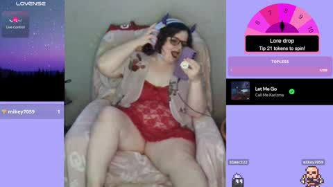 Snapshot of xonerdykitty chatting on 12.18.24 Nerdykitty online show from 12.18.24