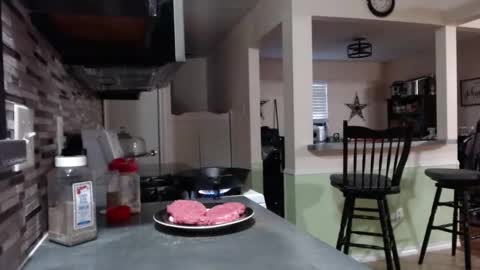 xoprettylittlepoisionxo online show from 09.25.25