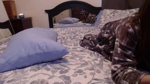 xoprettylittlepoisionxo online show from 10.23.25