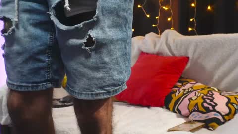 XoRylan online show from 01.18.25