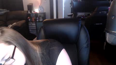 Snapshot of xqueenkendrax chatting on 02.18.25 xqueenkendrax online show from 02.18.25